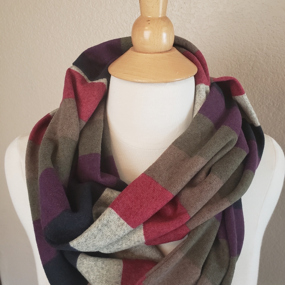 Infinity Striped Scarf - Picture 7 of 8